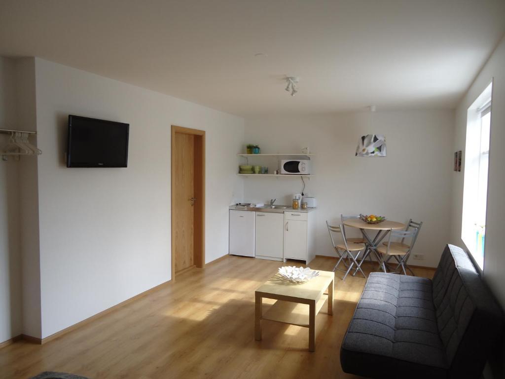 B28 Apartment